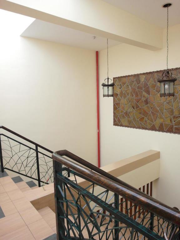 Sunnie Hotel جوهر بهرو المظهر الخارجي الصورة