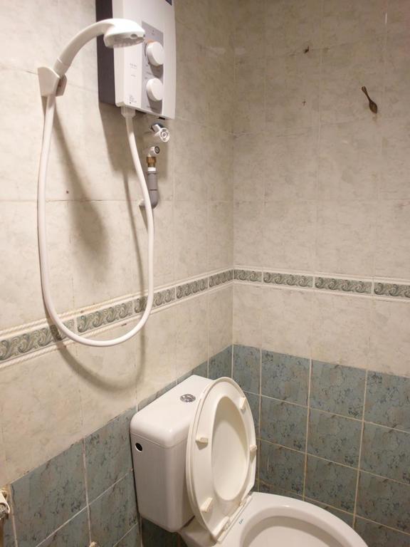 Sunnie Hotel جوهر بهرو الغرفة الصورة
