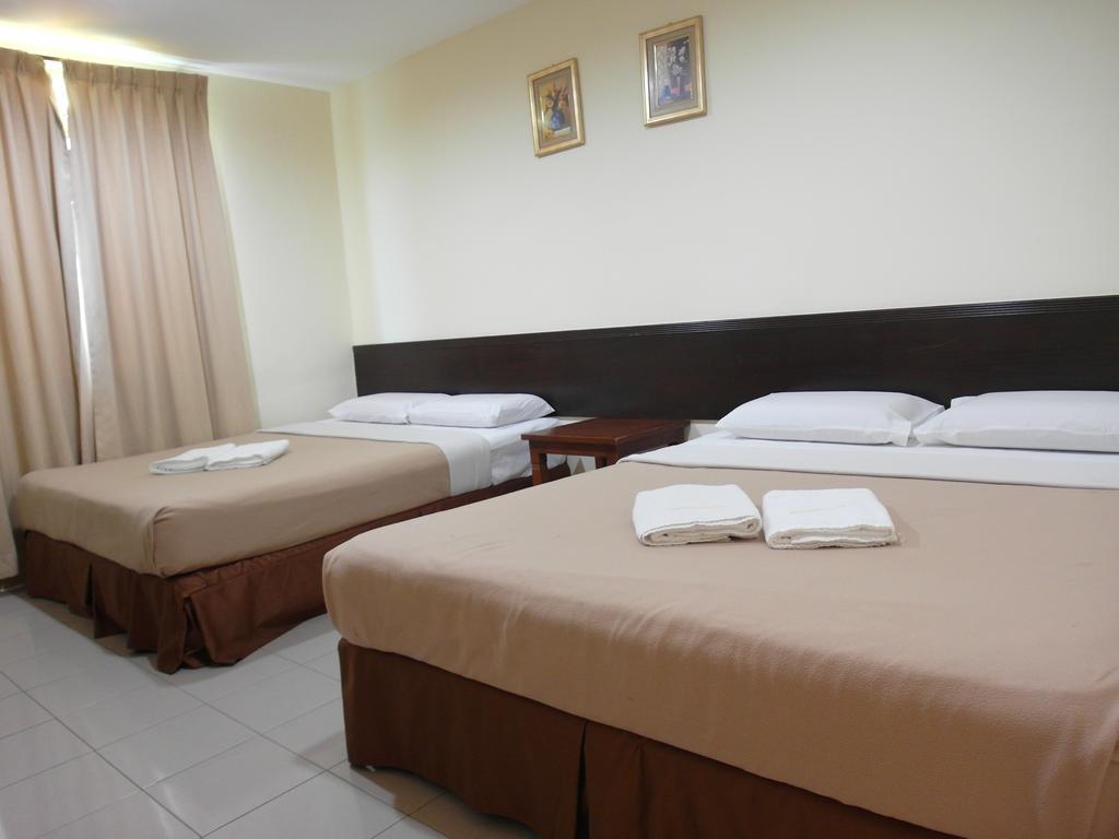 Sunnie Hotel جوهر بهرو الغرفة الصورة