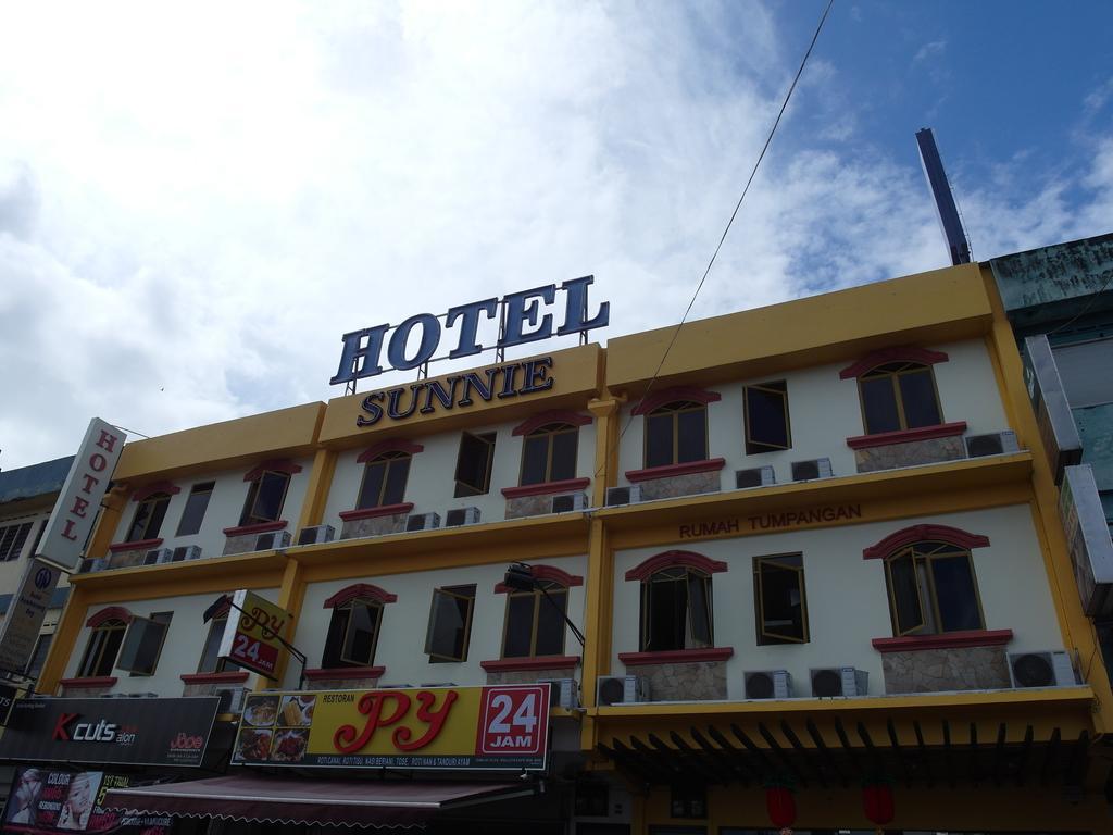 Sunnie Hotel جوهر بهرو المظهر الخارجي الصورة