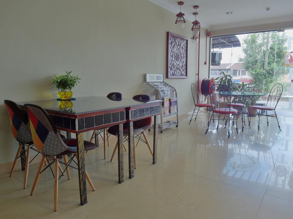 Sunnie Hotel جوهر بهرو المظهر الخارجي الصورة