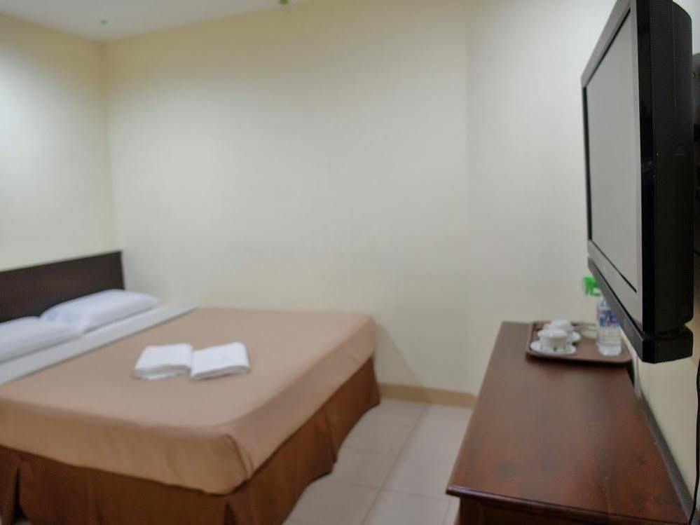 Sunnie Hotel جوهر بهرو المظهر الخارجي الصورة